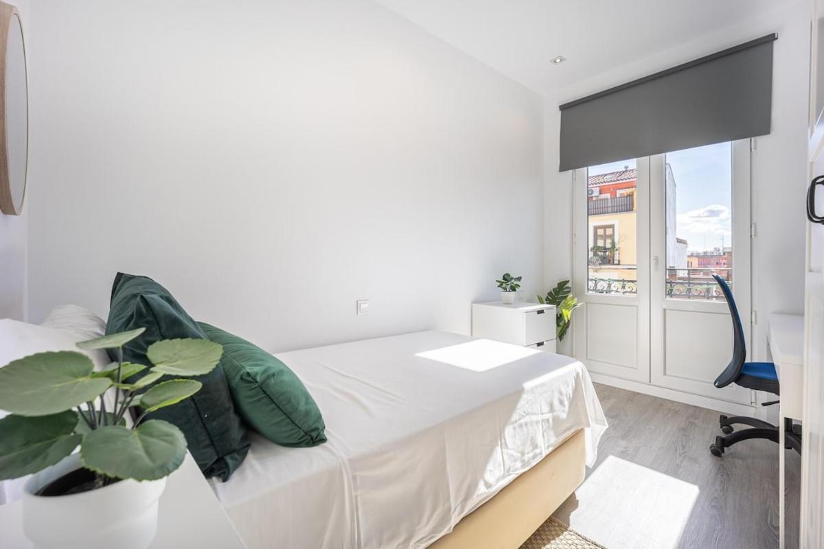 Apartamento Con Vistas En Lavapies Apartment Madrid Bagian luar foto