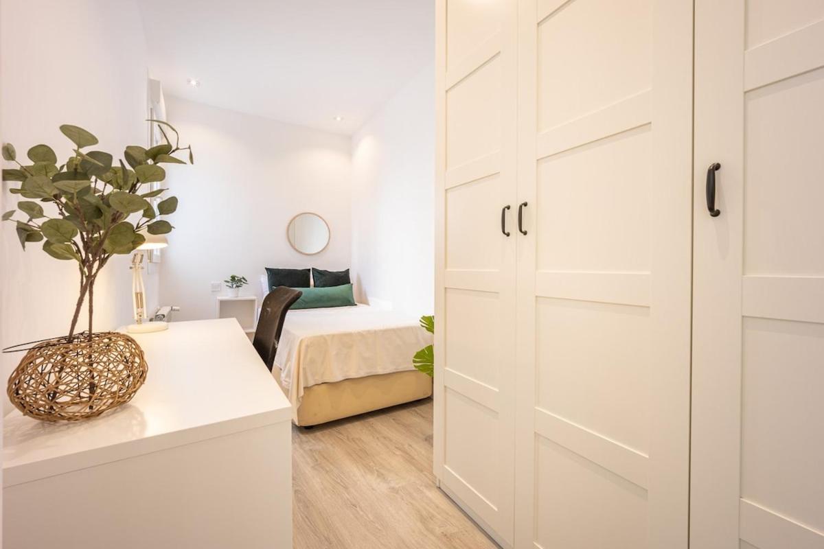 Apartamento Con Vistas En Lavapies Apartment Madrid Bagian luar foto